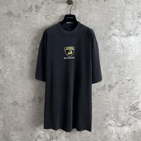 バレンシアガ Tシャツ