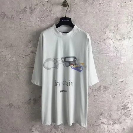 バレンシアガ Tシャツ