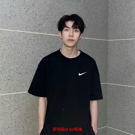 ナイキ Tシャツ