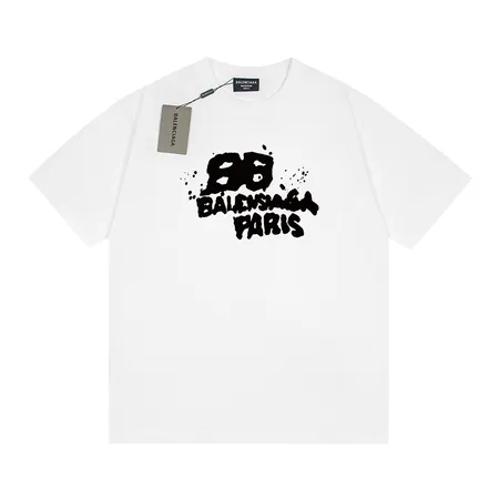 バレンシアガ Tシャツ