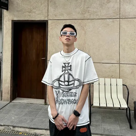 ヴィヴィアン・ウエストウッド Tシャツ