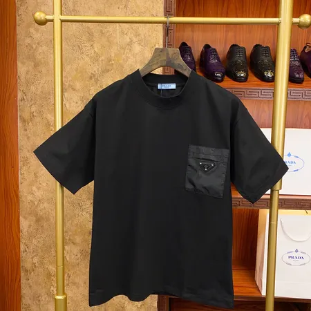 プラダ Tシャツ