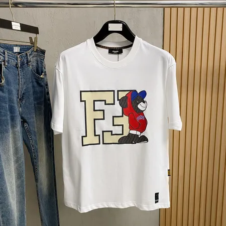 フェンディ Tシャツ