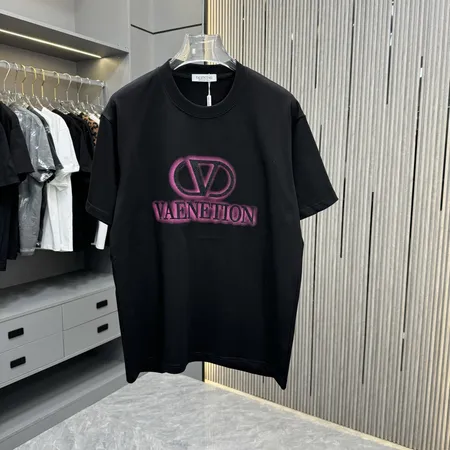 ヴァレンティノ Tシャツ
