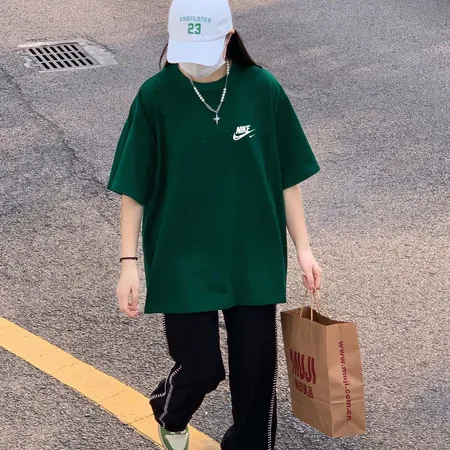 ナイキ Tシャツ