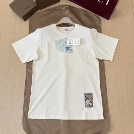 バーバリー ス Tシャツ