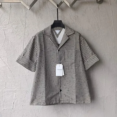 オフホワイト シャツ