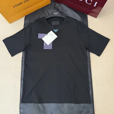 プラダ Tシャツ