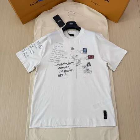 フェンディ Tシャツ