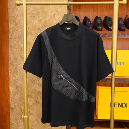 フェンディ Tシャツ