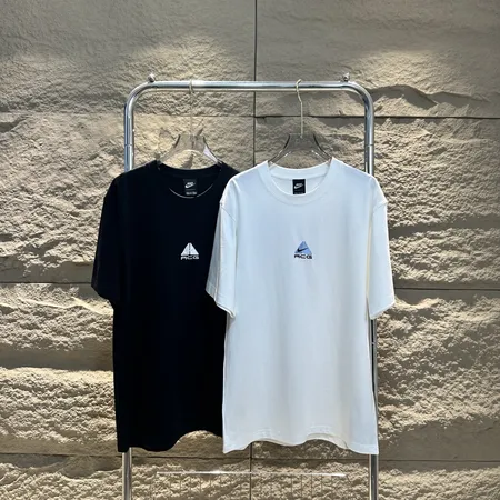 ナイキ Tシャツ