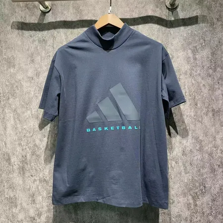 アディダス Tシャツ