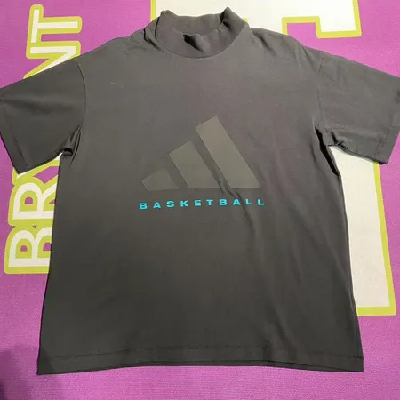 アディダス Tシャツ