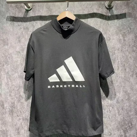 アディダス Tシャツ