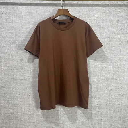プラダ Tシャツ