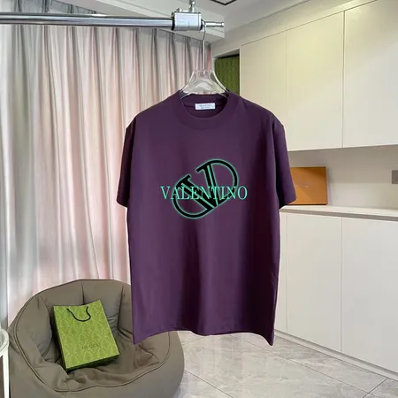 ヴァレンティノ Tシャツ