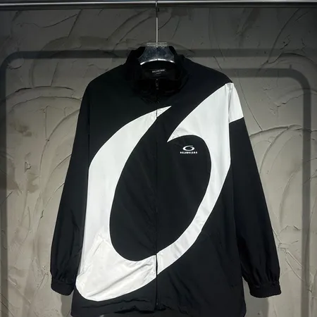 バレンシアガ ジャケット