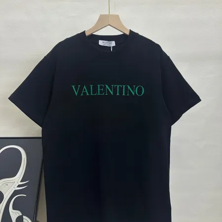 ヴァレンティノ Tシャツ