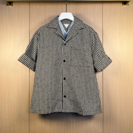 オフホワイト シャツ