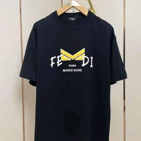 フェンディ Tシャツ