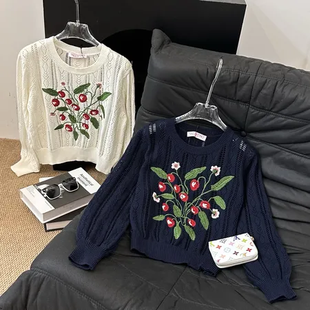 ヴァレンティノ Tシャツ