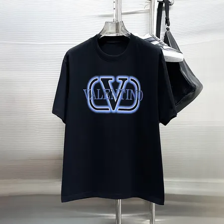 ヴァレンティノ Tシャツ