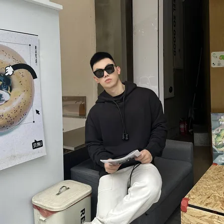 ロエベ パーカー