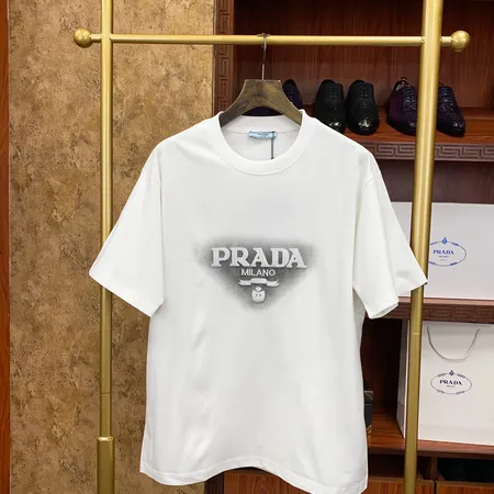 プラダ Tシャツ