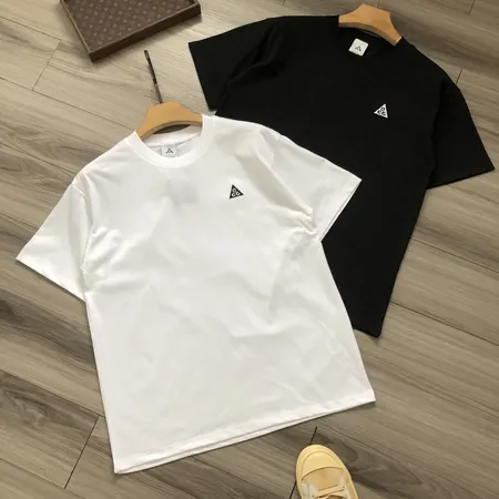 ナイキ Tシャツ