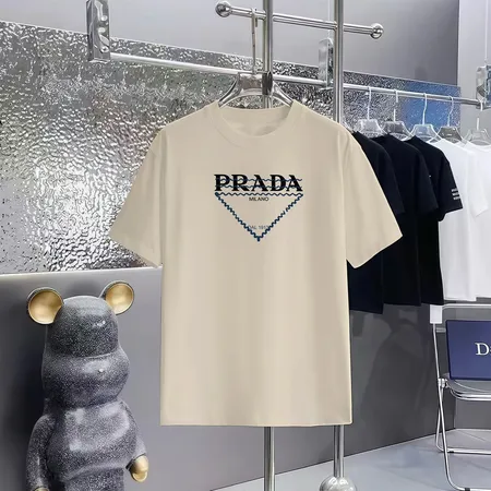 プラダ Tシャツ