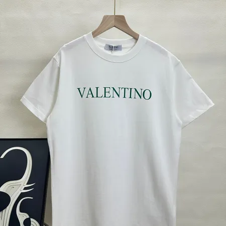 ヴァレンティノ Tシャツ