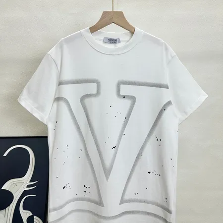 ヴァレンティノ Tシャツ