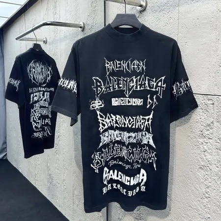 バレンシアガ Tシャツ