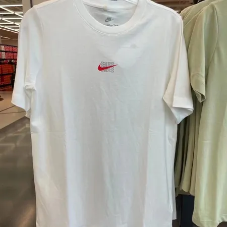 ナイキ Tシャツ