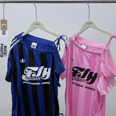 アディダス Tシャツ