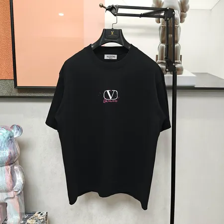 ヴァレンティノ Tシャツ