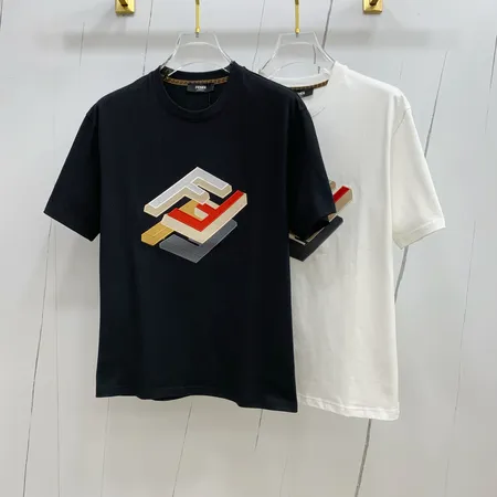 フェンディ Tシャツ