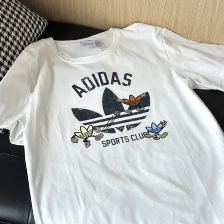 アディダス Tシャツ