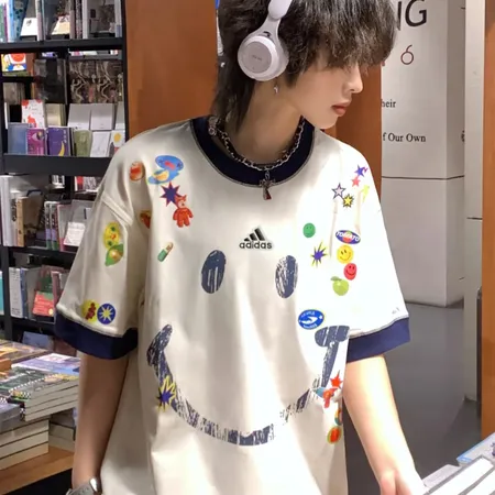 アディダス Tシャツ