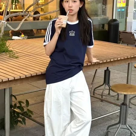 アディダス Tシャツ