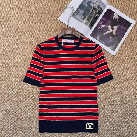 ヴァレンティノ Tシャツ