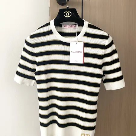 ヴァレンティノ Tシャツ