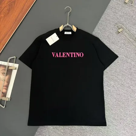 ヴァレンティノ Tシャツ