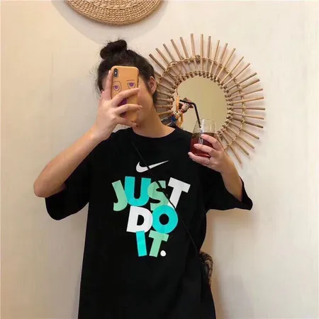 ナイキ Tシャツ