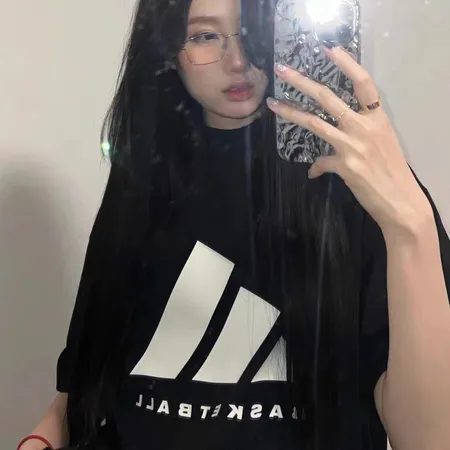 アディダス Tシャツ