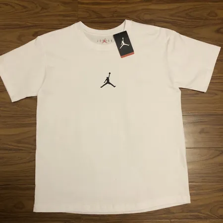 エアジョーダン Tシャツ