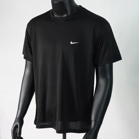 ナイキ Tシャツ
