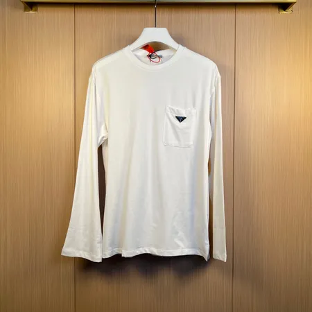 プラダ パーカー