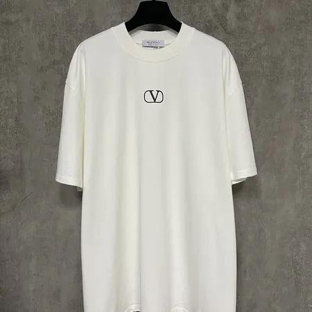 ヴァレンティノ Tシャツ