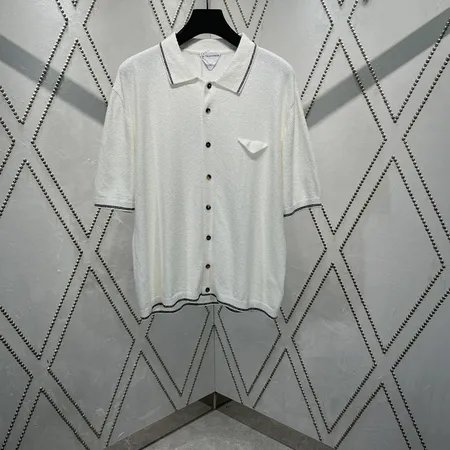 オフホワイト シャツ